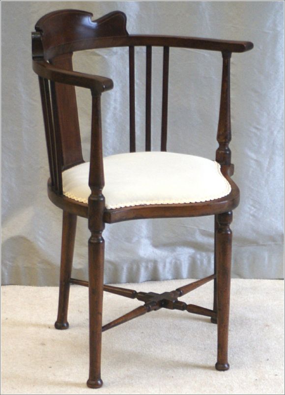 9054 Antique Inlaid Walnut Corner Chair Front